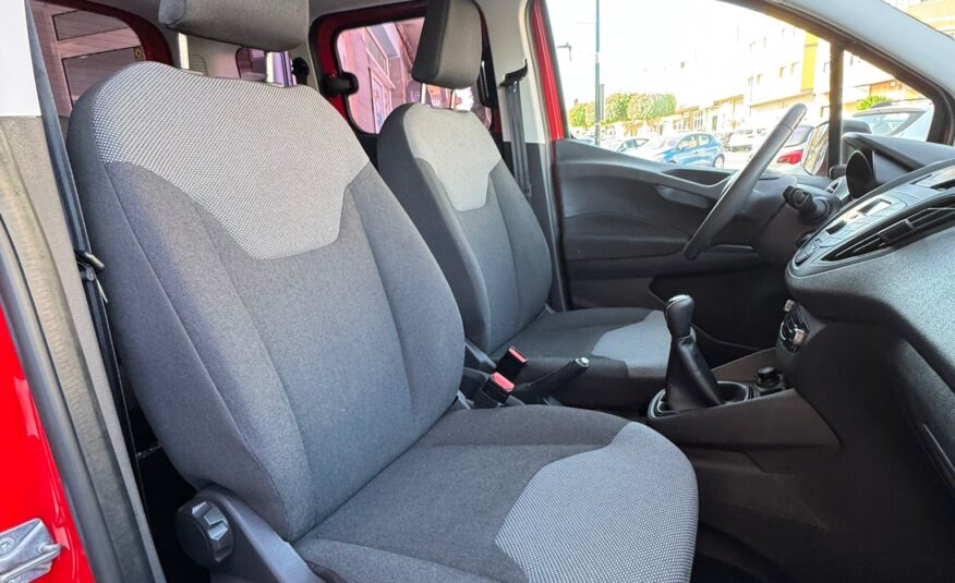 Ford Tourneo 1.0