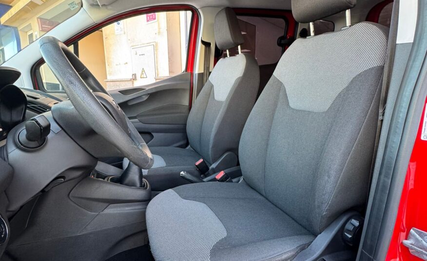 Ford Tourneo 1.0