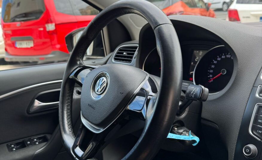 VOLKSWAGEN Polo 1.2