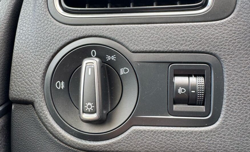 VOLKSWAGEN Polo 1.2
