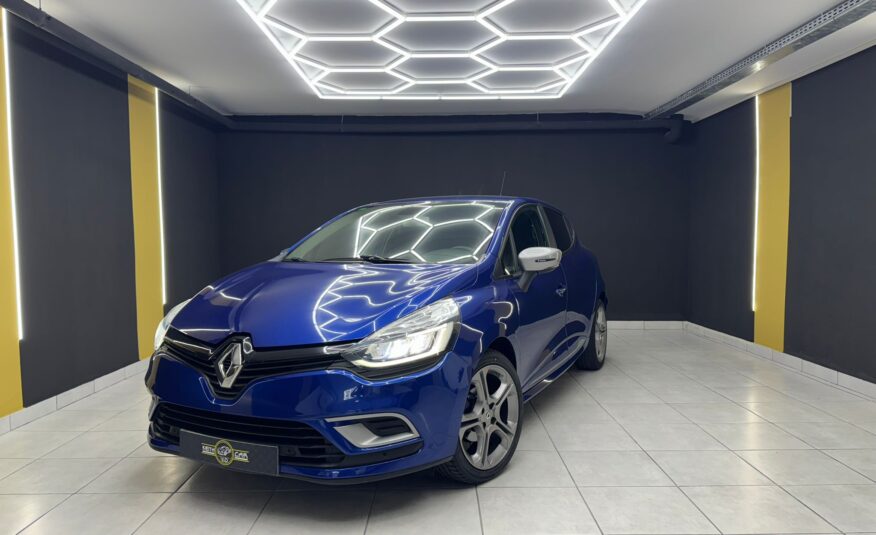 Renault Clio 900