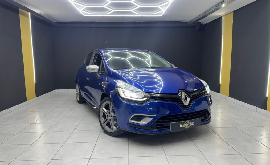 Renault Clio 900