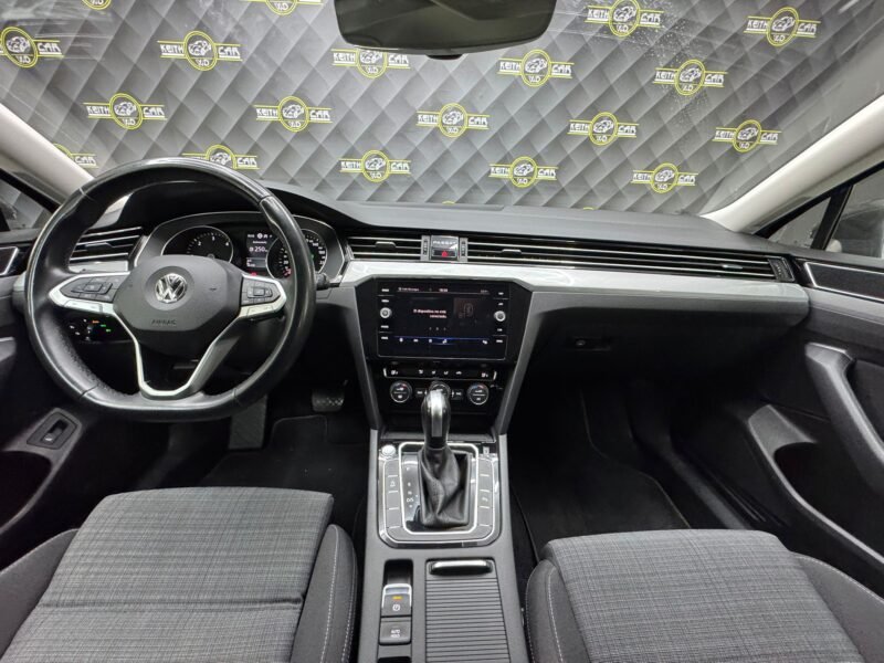 VOLKSWAGEN Passat 1.6