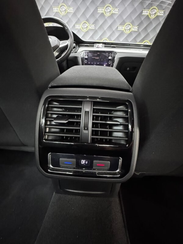 VOLKSWAGEN Passat 1.6