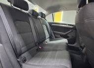 VOLKSWAGEN Passat 1.6