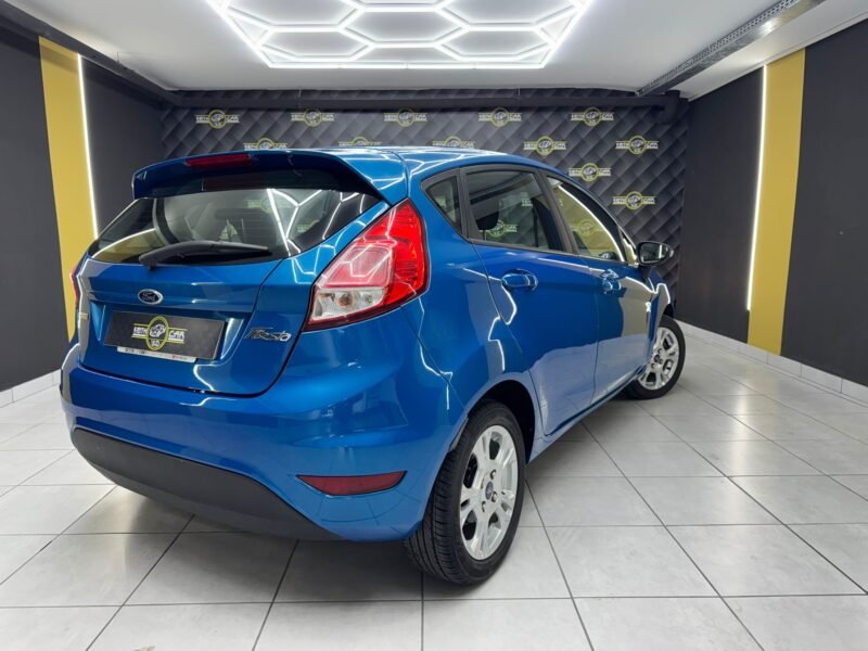 FORD FIESTA 1.0
